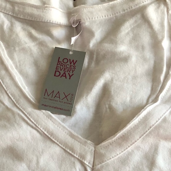 V-Neck White Cotton T Shirt Star Born to Be Famous Print T-Shirt by MAX rave - Picture 8 of 10